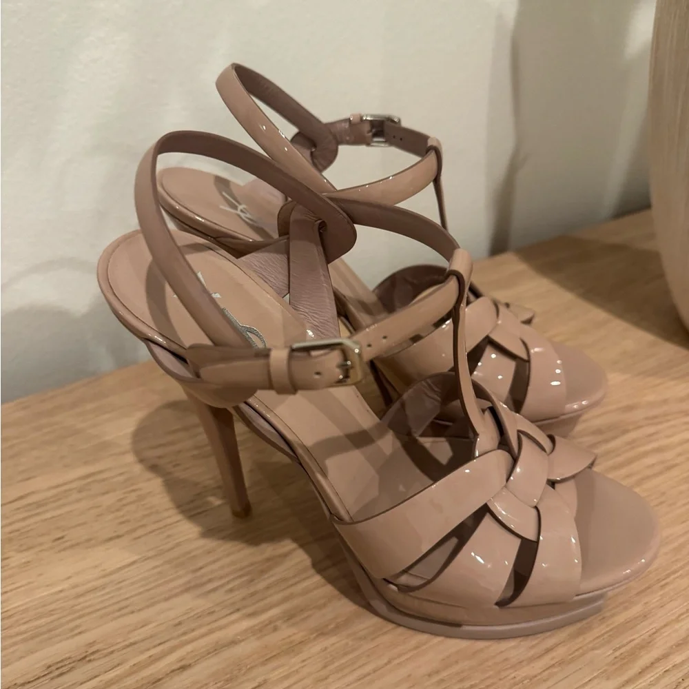 Saint Laurent Blush Patent Leather T-Strap Knot Heels - Picture 2 of 16